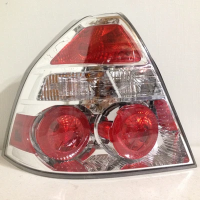 Luz trasera lateral izquierda Chevy Aveo 2007-2011 sedán 96943585 OEM perfecta Foto 1 de 4