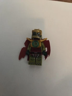 LEGO Legends of Chima loc023 Crominus Tattered Cape Minifigure - Image 1 of 2