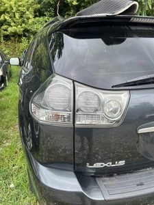 2006-07 Lexus RX400 Hybrid Left Drivers Side Inner Tail Light - Picture 1 of 2