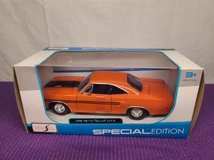 1970 Plymouth GTX Orange 1:24 Scale Maisto Diecast Model Classic Car - Picture 1 of 7