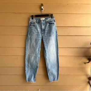 Abercrombie & Fitch The 80's Mom High Rise Jeans Size 4/27 Classic Denim Casual - Picture 1 of 5