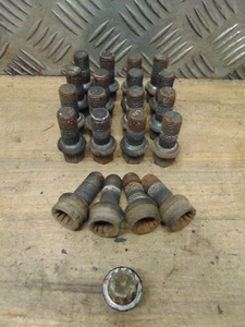Tornillos de rueda VW Golf Plus 5M Audi A3 8P Touran Passat pernos de rueda bloqueo de llanta - Imagen 1 de 4