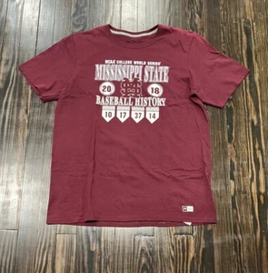 Russell Athletic 2018 Mississippi State World Series T-Shirt Herren Large weinrot - Bild 1 von 5