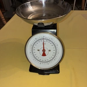 Mechanische Küchenwaage schwarz mit silberner Schüssel - Bild 1 von 8