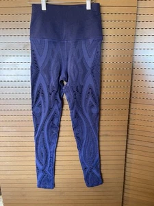 Leggings Yoga Avocado Serenity Shred Viola Shred Nuovi con etichette $95 Taglia S - Foto 1 di 4