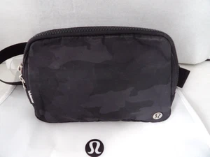 Authentic Pre-owned LULULEMON EVERYWHERE 2L Black Camo Belt Bag Unisex - Picture 1 of 16