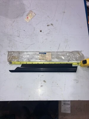 1991 1992 Volvo 740   RH Rear Quarter Window Black Trim 3536747 New Oem Foto 1 de 4