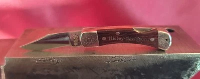 Navaja de bolsillo Schrade Uncle Henry LB-2 Harley Davidson mango de madera bloqueo trasero EE. UU.  Foto 1 de 4