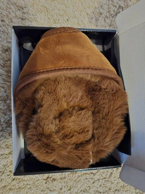 Warmers Wireless Headphones Earmuffs, Built-in HD Speakers and Microphone with C - Image 1 of 4