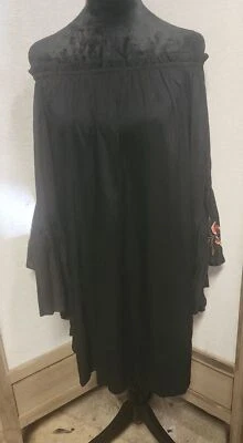 Women's dress medium feathers - Image 1 of 4