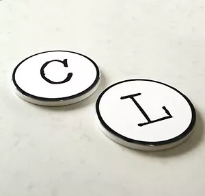 Montañas posavasadas estilo máquina de escribir con letras y números - Imagen 1 de 3