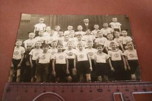 gran foto antigua - foto de grupo chicos - ¿club deportivo???? ¿Logotipo de las SS?? 1910-20?? - Imagen 1 de 4