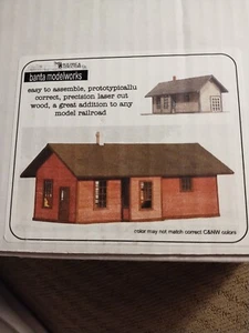 Banta Modelworks #6072 O-Scale 1:48 C&NW Std #3 Depot - Picture 1 of 3