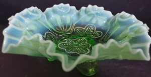 Antique Jefferson Glass Bowl Green Opalescent Meander Pattern - Picture 1 of 10