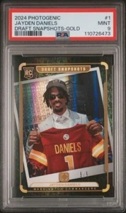 JAYDEN DANIELS GOLD 5/5 (DOUBLE NUMBER MATCH!) 2024 PHOTOGENIC DRAFT SNAPSHOTS - Bild 1 von 3
