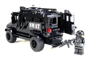 Battle Bricks Police SWAT Armored Truck NEW - Picture 1 of 4