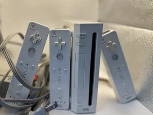 Nintendo Wii Console Bundle White – 3 OEM Wii Remotes + Cables, Tested & Working - Picture 1 of 11