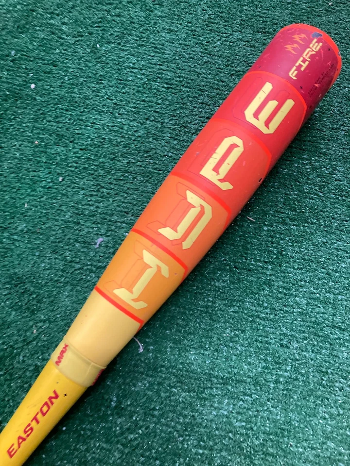 Easton Hype Fire EE. UU. Murciélago Juvenil (-10) 2025 Foto 1 de 4