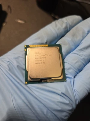 Intel Core i3-3220 3.3 GHz Duel Core Technology (SR0RG) Core i3 3rd Gen - Image 1 of 3