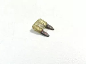 (Pkg of 3) 25A Mini Fuse GENUINE KIA 1898004818 Fits Various 97-16 Hyundai & Kia - Picture 1 of 3