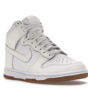 NEW AUTHENTIC NIKE DUNK HI "SAIL GUM" US WOMEN'S US 6 Women’s - Picture 1 of 4