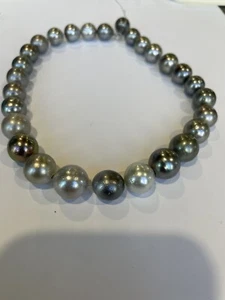 Tahitian South Sea Pearls. 9x10mm Multi Color. 18k  Clasp. 17" - Picture 1 of 8
