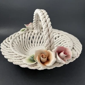 Vtg Italian Majolica Basket Bowl Centerpiece White Lattice Pink Rose Floral 9” - Zdjęcie 1 z 10