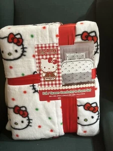 Hello Kitty Christmas Green Red Dot Full/Queen Size Comforter & Sham Set NEW - Picture 1 of 9