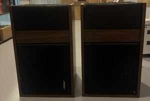 VINTAGE BOSE 301 SPEAKERS  NICE!!! - Picture 1 of 3