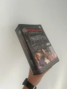 ITCH FM - 2 x CASSETTE + VHS BOXSET - *RARE* UK HIPHOP SKINNYMAN ROOTS MANUVA - Picture 1 of 13