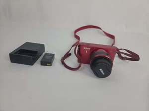Nikon 1 J1 10.1MP Digital Camera Red Body w/10-30mm Lens Set from Japan *READ* - Picture 1 of 8