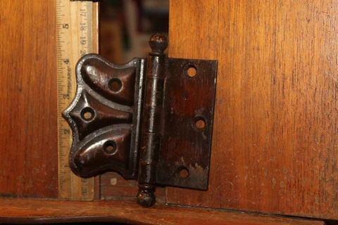Antique Copper-Bronze Finish Hinge Offset Ornate 3" x 4" Cover