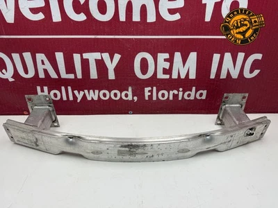 AUDI TT TTS 2016-2023 - BARRA DE IMPACTO DE REFUERZO DE PARACHOQUES DELANTERO FABRICANTE DE EQUIPOS ORIGINALES 53 millas Foto 1 de 4