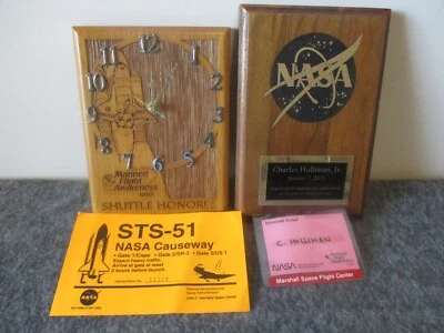 NASA MSFC STS-51 LAUNCH BADGE/PASS+MANNED FLIGHT SHUTTLE HONOREE CLOCK+ PLAQUE - Image 1 of 4