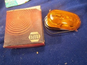 NOS NAPA CLEARANCE MARKER LIGHT 158 0182 - Picture 1 of 2