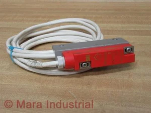 STI 44507-0200 Safety Interlock Switch 445070200 - Picture 1 of 1
