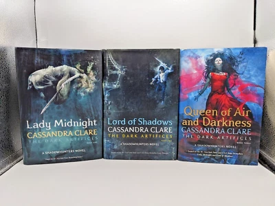 Cassandra Clare The Dark Artifices Lot of 3 Books All 1st Ed 1st Print Hardcover Foto 1 de 4