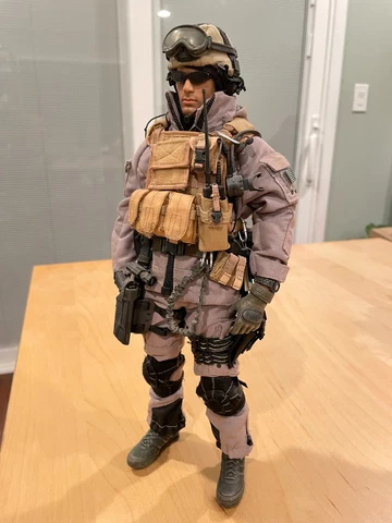 1/6 Hot Toys U.S Navy Seal VBSS In PCU Version Cover
