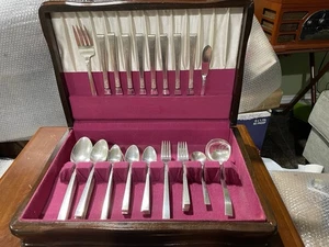 Oneida Community "Forever" (1939) Muster Silber Teller Besteck 64-teiliges Set - Bild 1 von 22