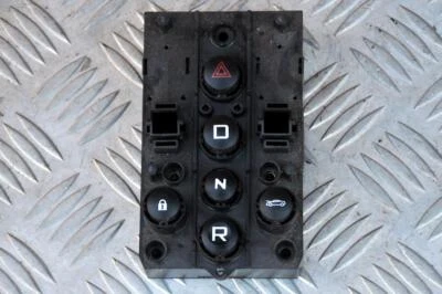 McLaren MP4 12C caja de cambios automática controles selector de engranajes interruptor de peligro 11M1245CP Foto 1 de 3