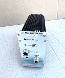 Daniels Electronics Low Band Transmitter VT-3H045-SWA300 - Picture 1 of 5