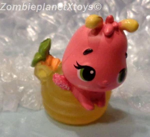 FIGURA COLECCIONABLE HATCHIMALS TEMPORADA 4 ABEJA DE ARRECIFE RADIANTE EN BARCO - Imagen 1 de 3