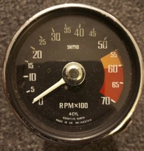 NOS - Vintage 80mm Smiths 4 Cylinder Neg Earth Rev Counter - MGB Etc - Picture 1 of 4