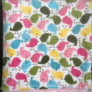 Coperta bambino rosa Tourance uccellini colorati 28x29 - Foto 1 di 5