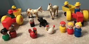 VTG Fisher Price Little People FARMERS, FAMILY, FARM ANIMALS, Tractors & Wagons - Picture 1 of 23