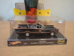 BATMAN - HOT WHEELS 1:24 CLASSIC 60's TV SERIES BATMOBILE. FREE POST - Picture 1 of 17