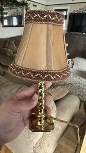 Lampada vintage ottone anticato colonna girevole alta 7,5" con paralume country - Foto 1 di 6