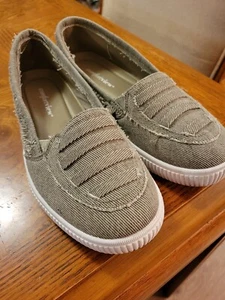 Distressed Denim Boat Shoe Sneaker By Comfortview Sz 9-W. VERY CLEAN CONDITION - Picture 1 of 12