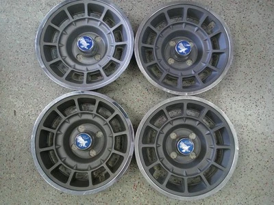 Buick Skyhawk 1979-1980 13" cubiertas de rueda OEM 1260761 01260761 1089 - Juego/4 Foto 1 de 4