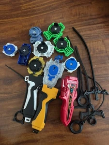 Hasbro Beyblade Lote de 3 con Lanzadores Cordones Desgarradores y Espada Giratoria - Imagen 1 de 5